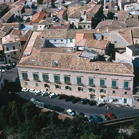 Apartment Re Carlo & *