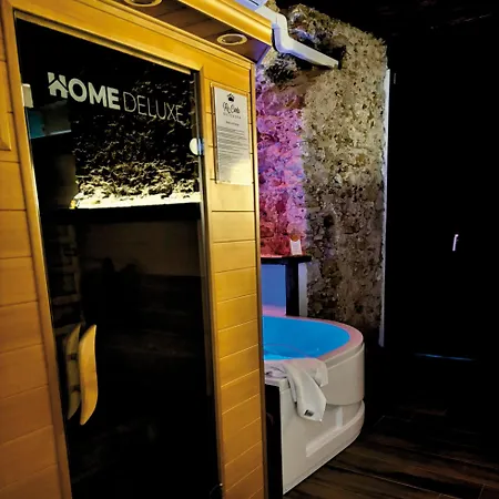 Re Carlo & Apartment *