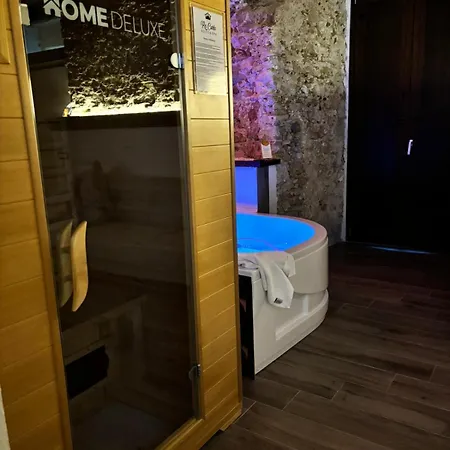 Re Carlo & Apartment *