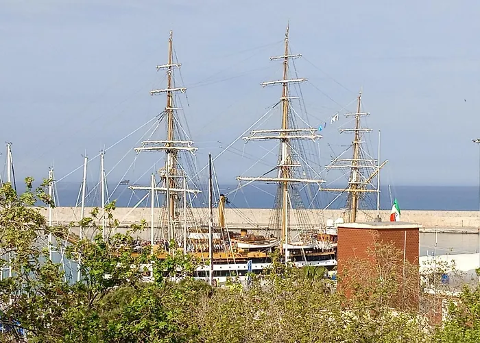 Re Carlo & קרוטונה